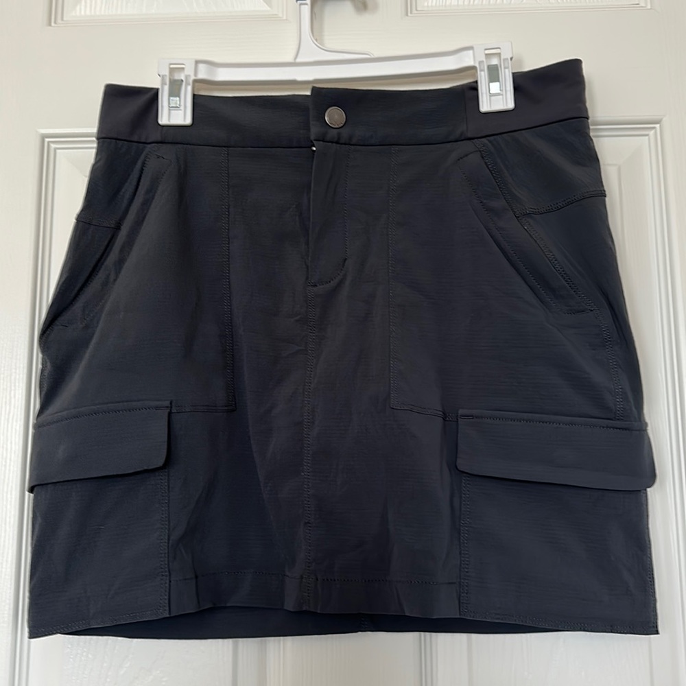 Athleta slate grey/blue skort. Size 10. Excellent condition.